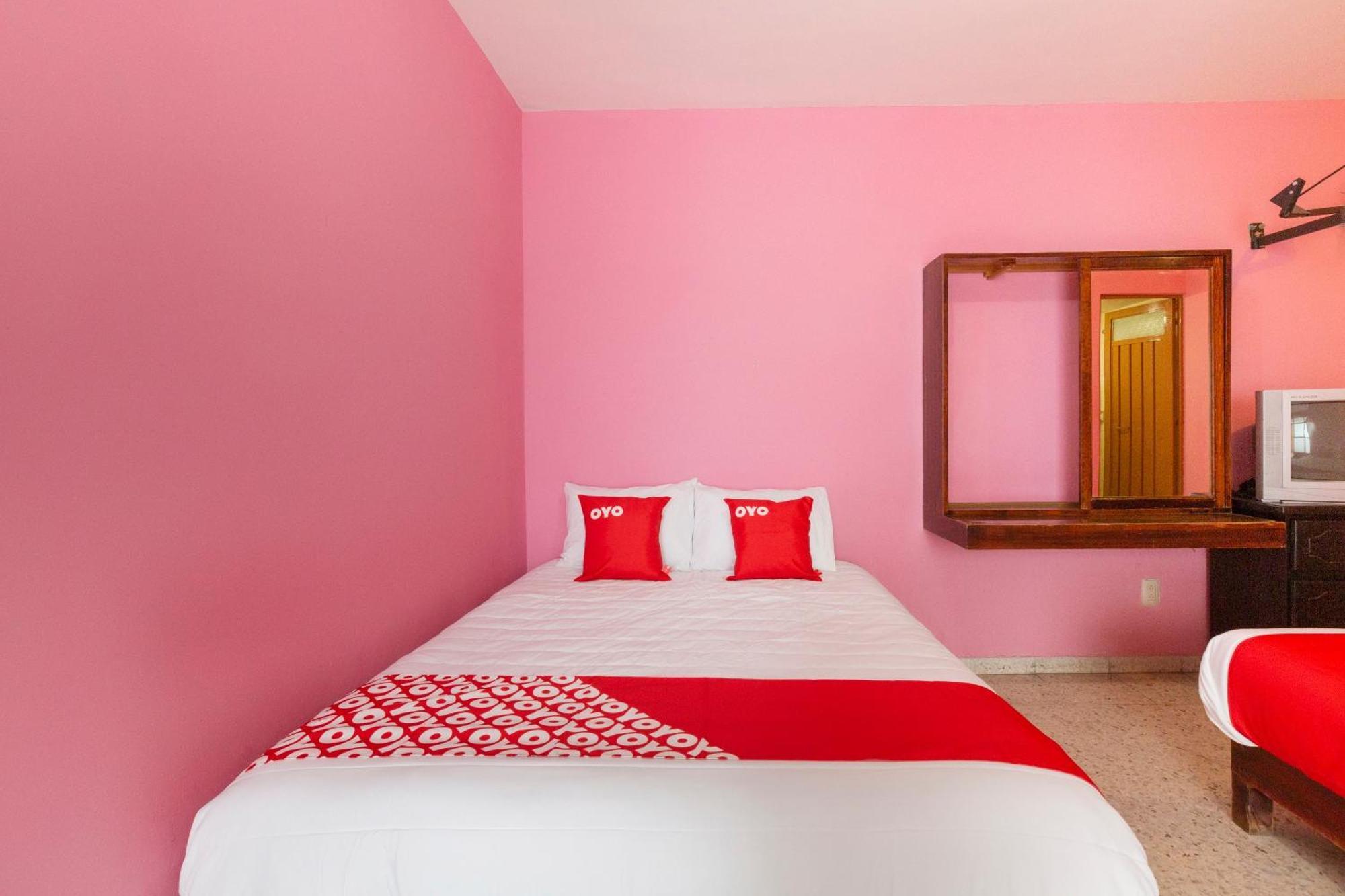Oyo Hotel Emperador, Oaxaca Екстер'єр фото