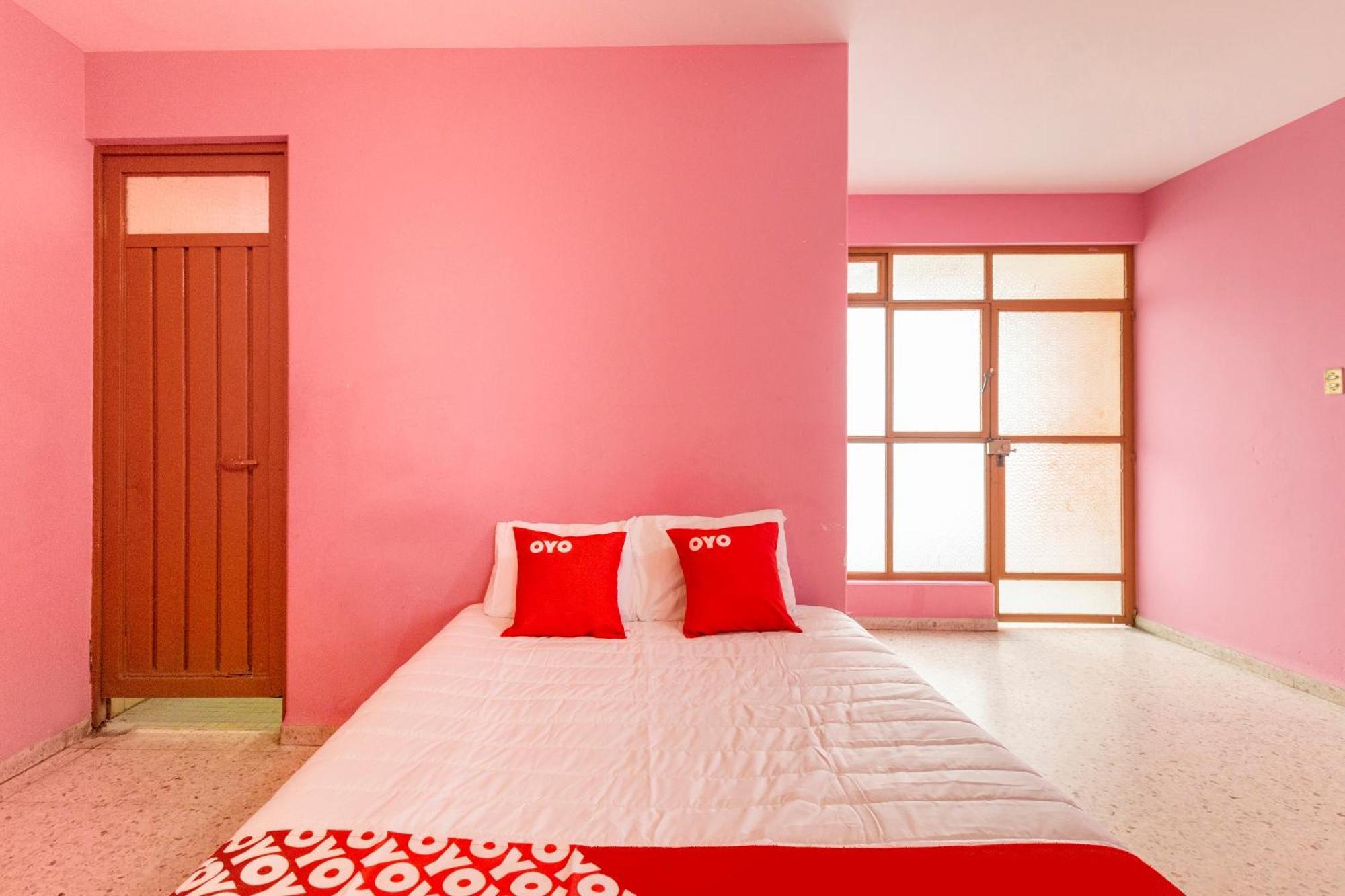 Oyo Hotel Emperador, Oaxaca Екстер'єр фото