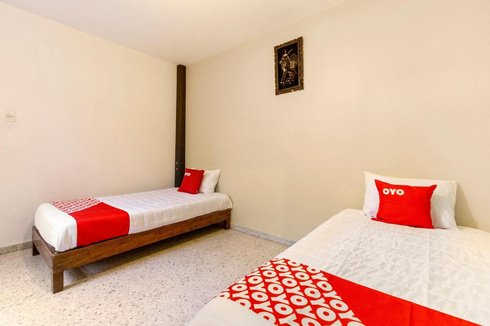 Oyo Hotel Emperador, Oaxaca Екстер'єр фото
