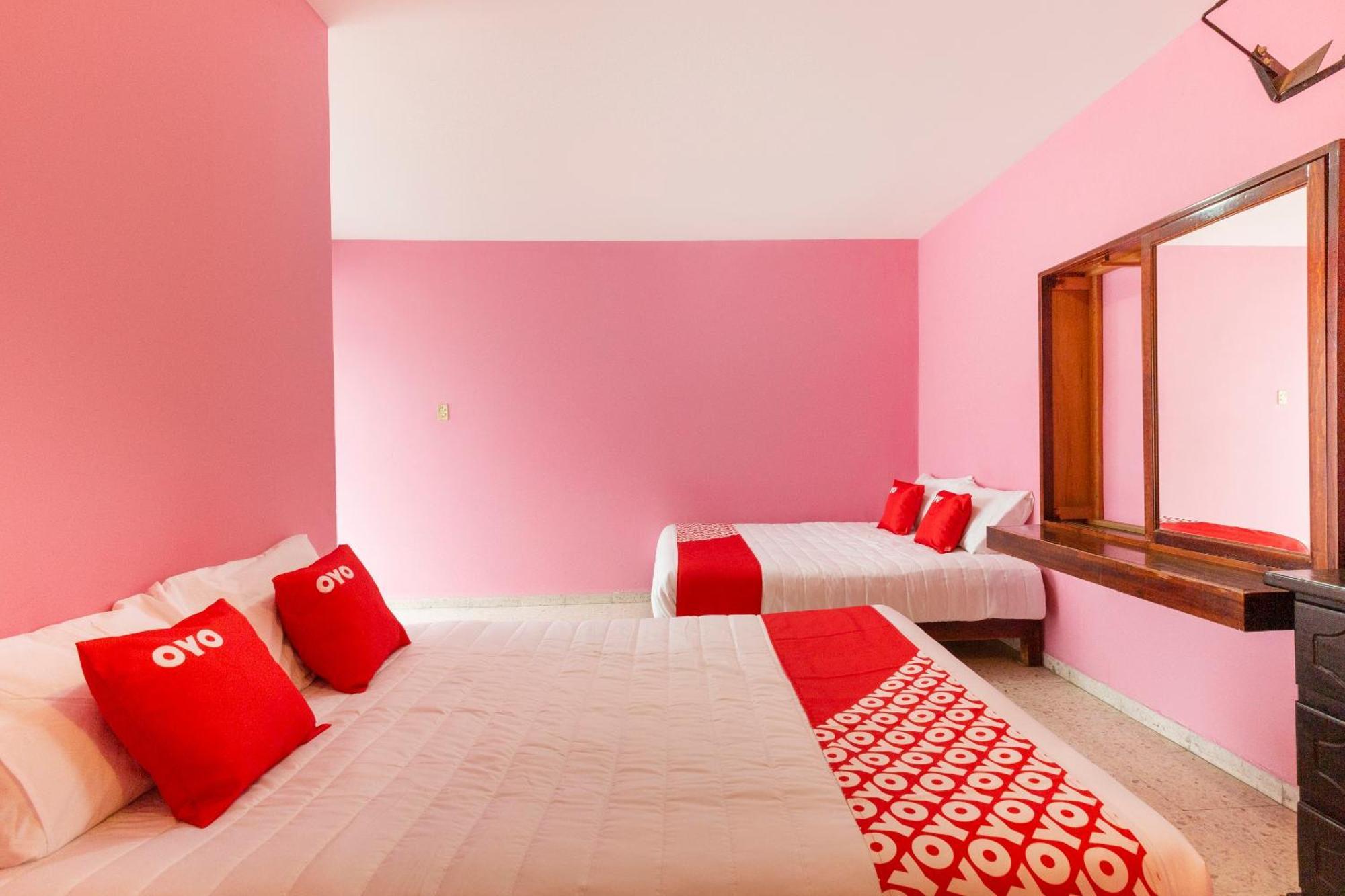 Oyo Hotel Emperador, Oaxaca Екстер'єр фото